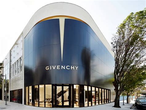 lo stilista givenchy|Come nasce un’icona – Volume 5: Givenchy .